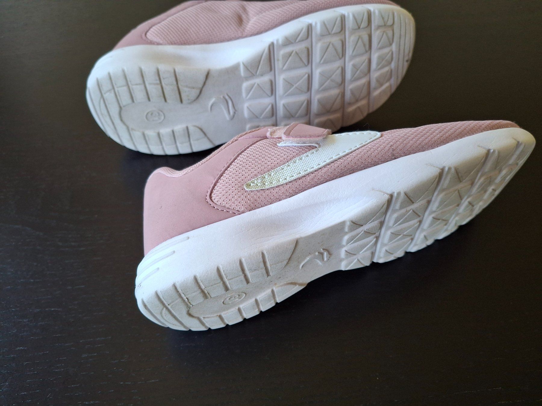 Scarpe per ragazze: Turnschuhe von Garceland Grösse 31 – Usato da Wiesendangen venduto da troawus 2