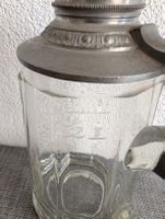 Antiker Bierkrug aus Glas mit Zinndeckel