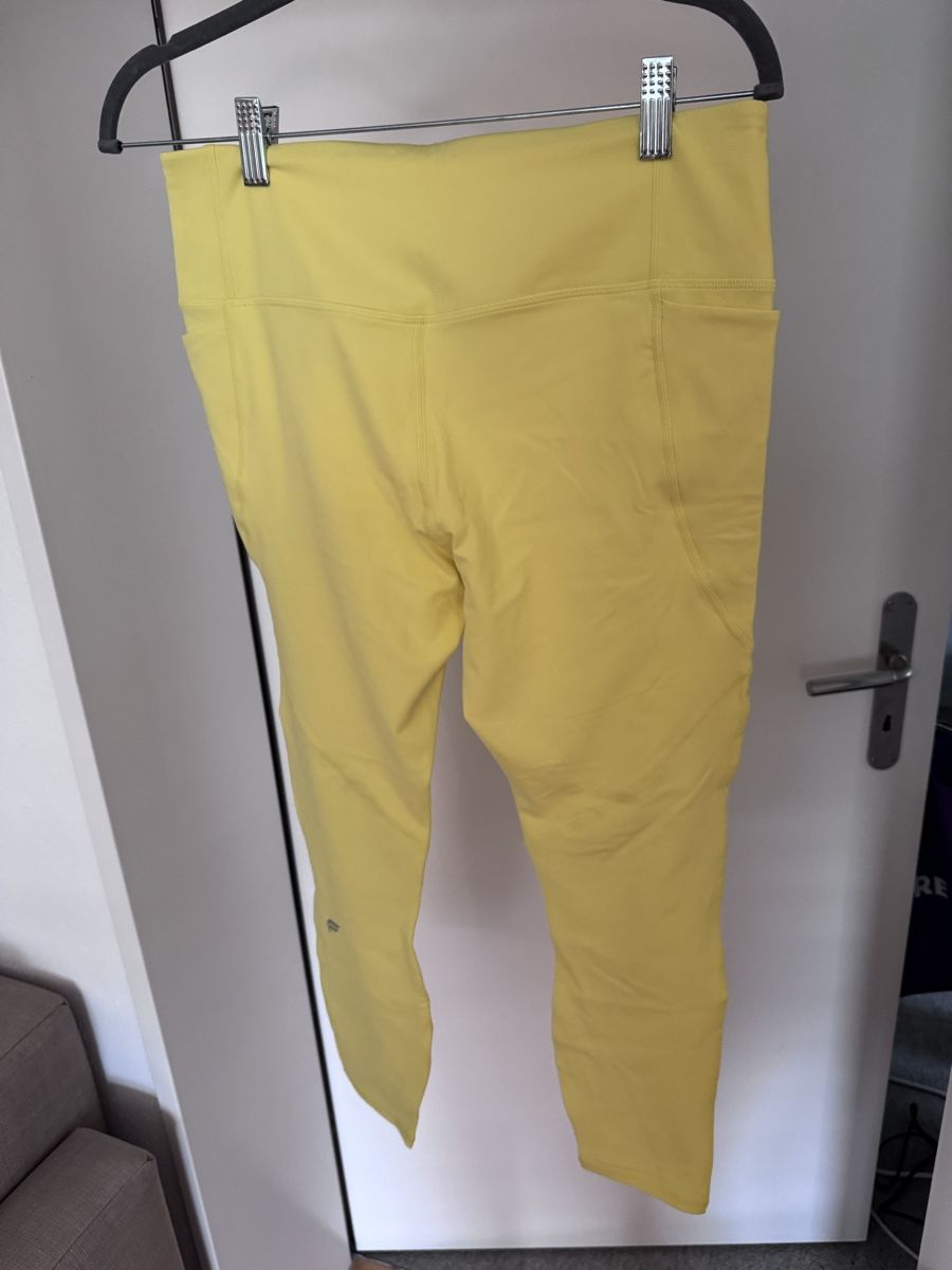 Leggings: Fabletics Leggings Pureluxe Crossover size L – Nuovo e nell'imballaggio originale da Horgen venduto da kay_5xnb 1