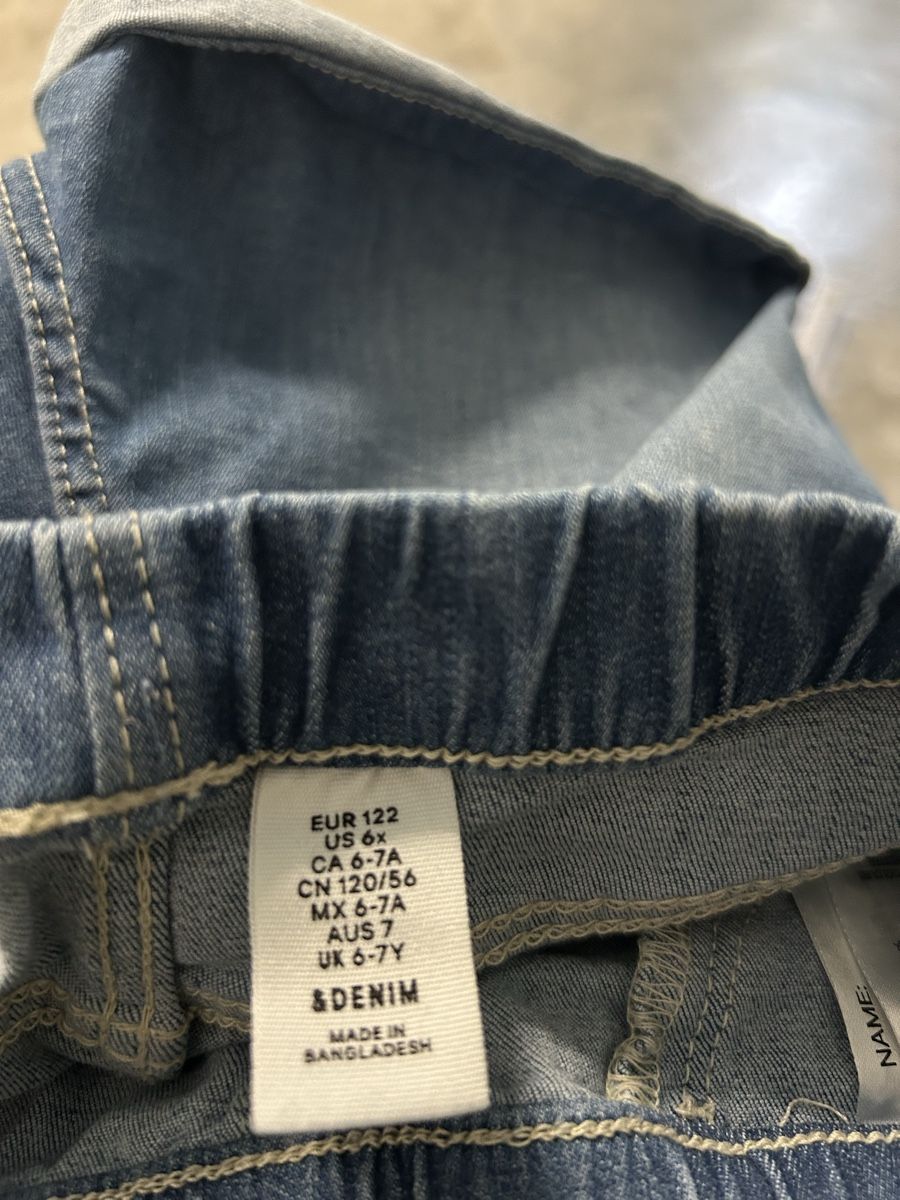 H&M Pantaloni: Jeansshorts Gr.122 – Usato da Ipsach venduto da Rena-b 2