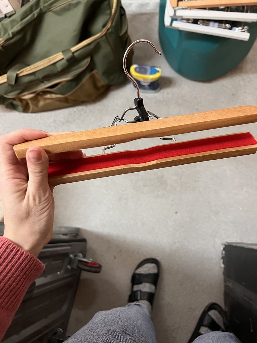 Appendiabiti: Kleiderbügel aus Holz – Usato da Langenthal venduto da arp_