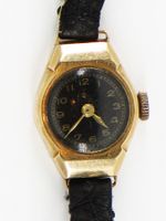 ANTIKE DAMENARMBANDUHR 14 K 385