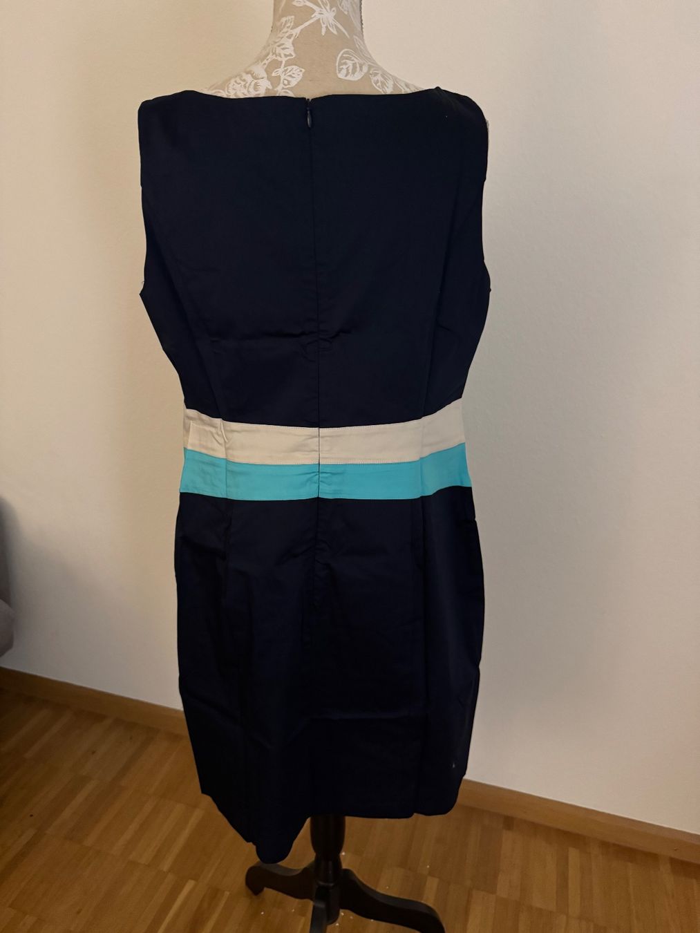 S.Oliver Vestiti: Kleid s.Oliver Marineblau, Gr. 44, NEU – Nuovo (secondo la descrizione) da Niedergösgen venduto da cha_ddz9 2