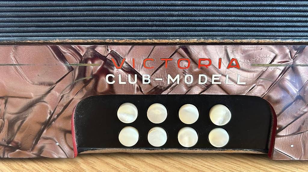 Musikinstrumente: Hohner Handharmonika – Defekt aus Rotkreuz von jg41_bruno 3