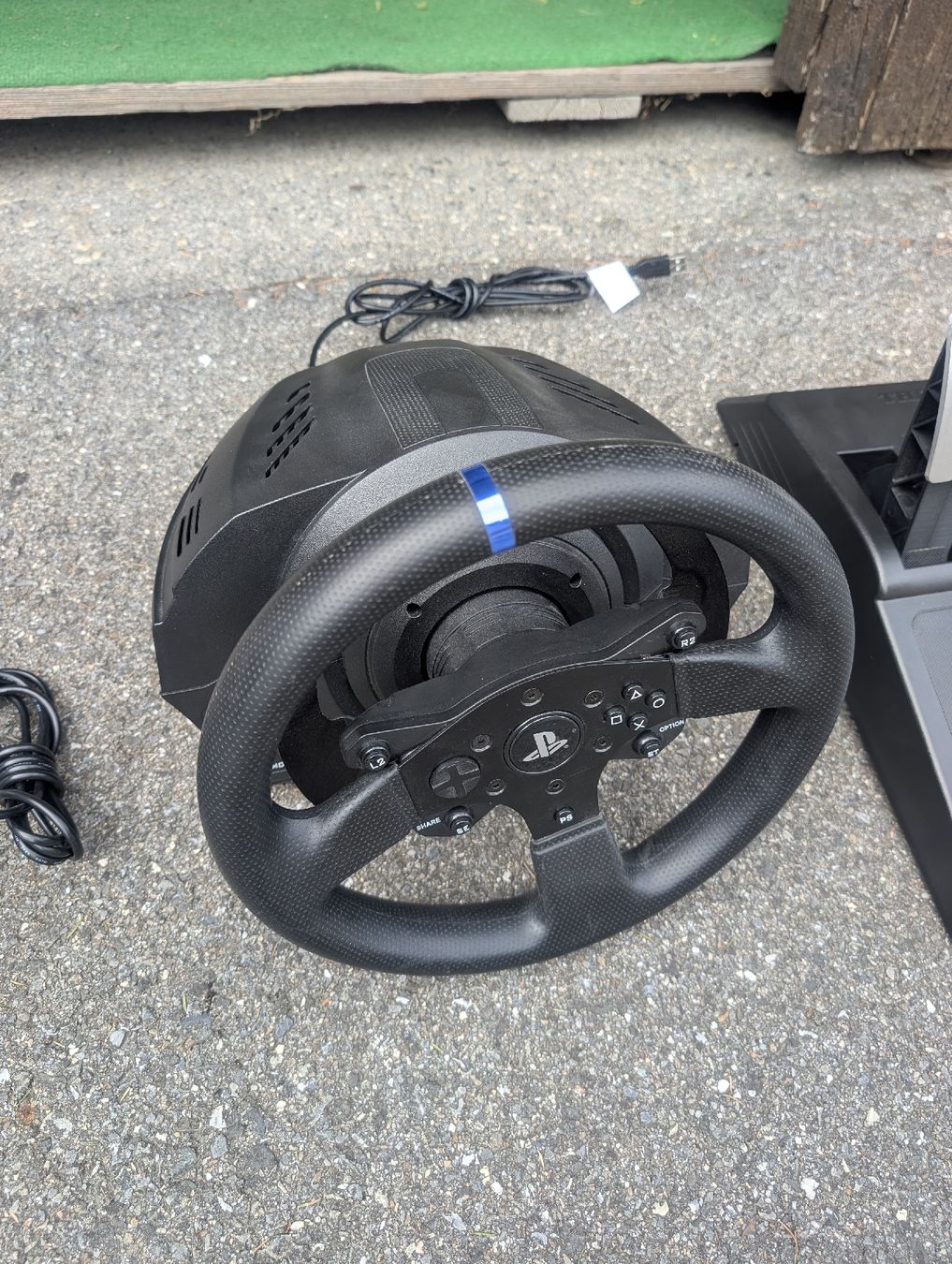 Sistema di controllo: Thrustmaster T300 RS GT Edition Racing Lenkrad – Usato da Frümsen venduto da Katzen0 1