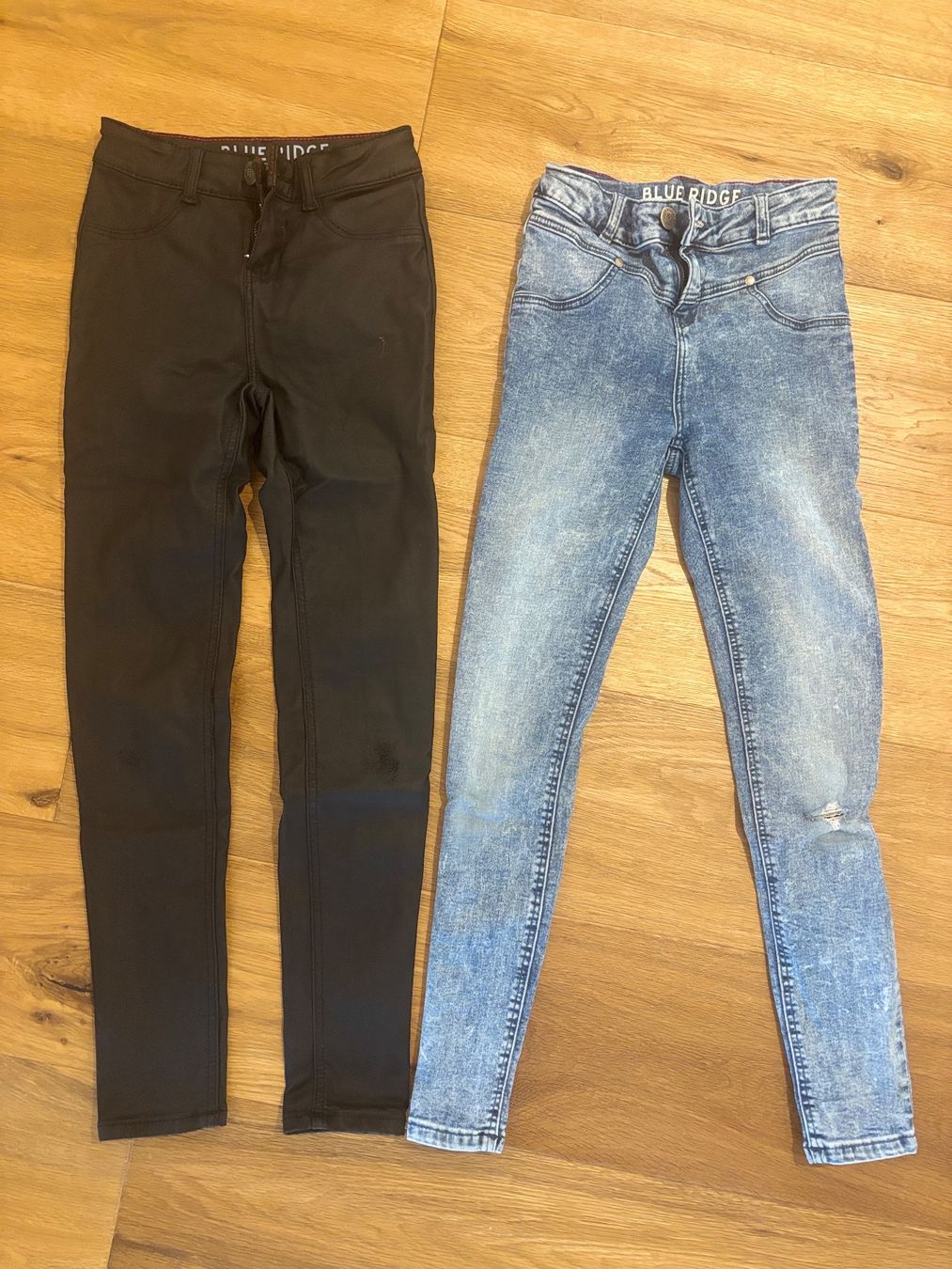 Pantaloni: 2 Jeans Mädchenn140 -Blue Ridge – Usato da Wilen b. Wil venduto da b-mountain