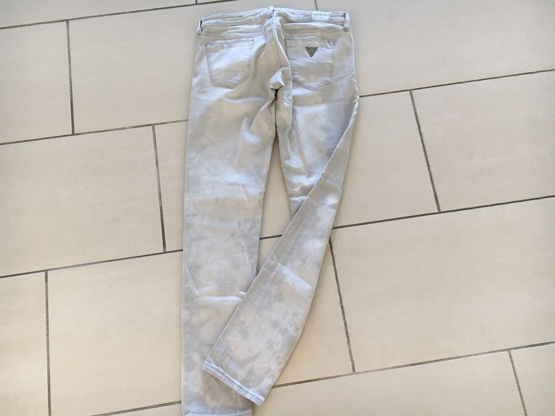 Guess Jeans: GUESS Skinny Slim Hose  beige – Gebraucht aus Buchs-ZH von rivella55 4