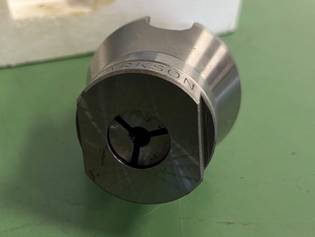 Tutti gli attrezzi: CLARKSON Porte-outils – Usato da Aarberg venduto da SNMachines 4