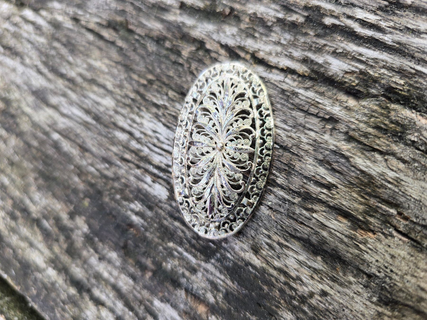 Broschen & Nadeln: Schmuck: Brosche oval filigran antik Schmuck Silber – Gebraucht aus Romanshorn von Rachacha 1