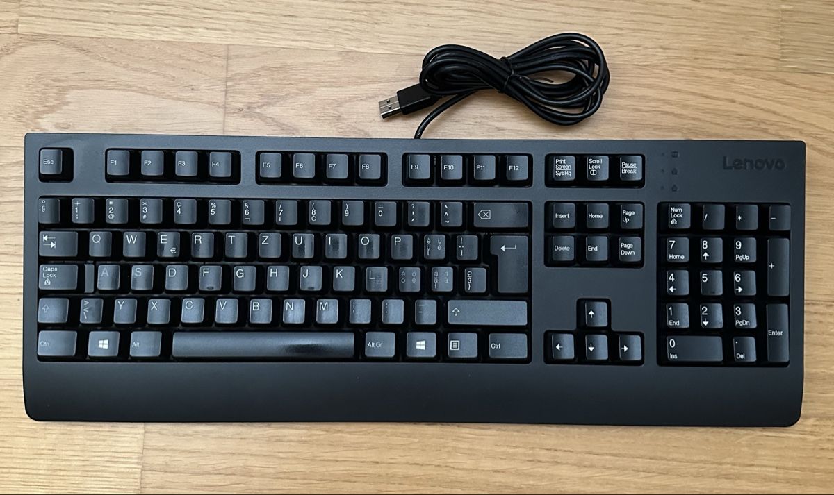 Lenovo Tastiere: Clavier filiaire Lenovo USB – Nuovo (secondo la descrizione) da Port venduto da Capitaineharloc