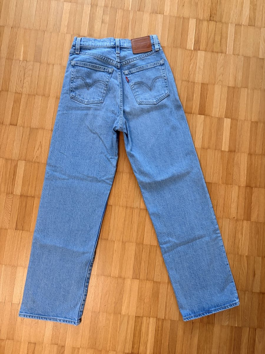Levi's Jeans: Levis Ribcage Straight Jeans – Usato da Embrach venduto da saaaraah_ 1
