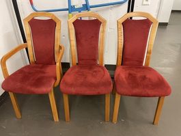 3 schöne, massive Holzstühle