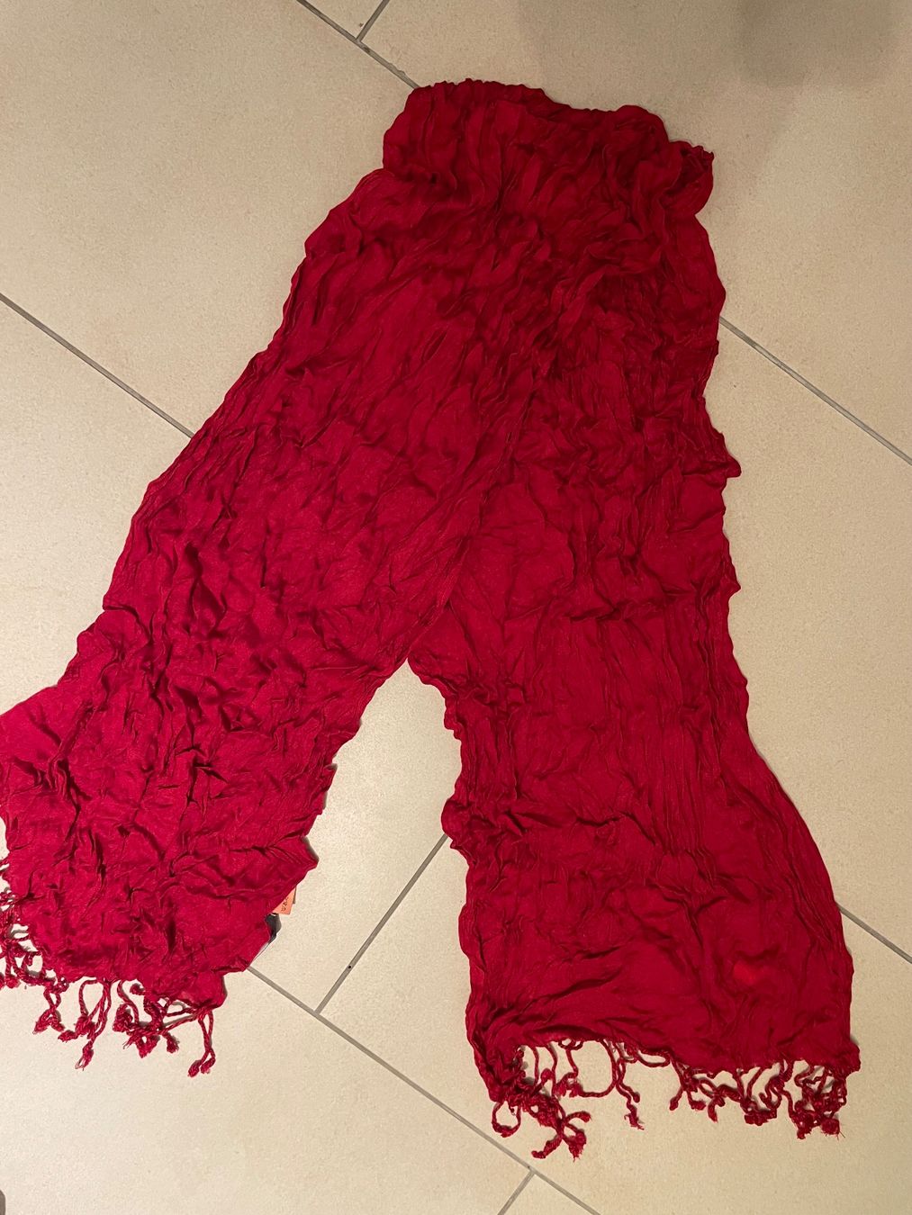 Foulard & Sciarpe: Schal rot – Usato da Solothurn venduto da sil_g6ph