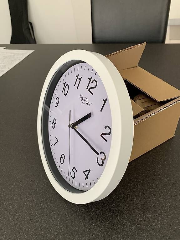 Orologi: Vendo orologio da parete – Usato da Cugnasco venduto da sal_8sf7 2