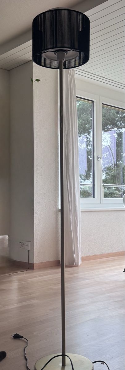 Micasa Lampade: Stehleuchte golden mit Schirm – Usato da St. Gallen venduto da syna_99