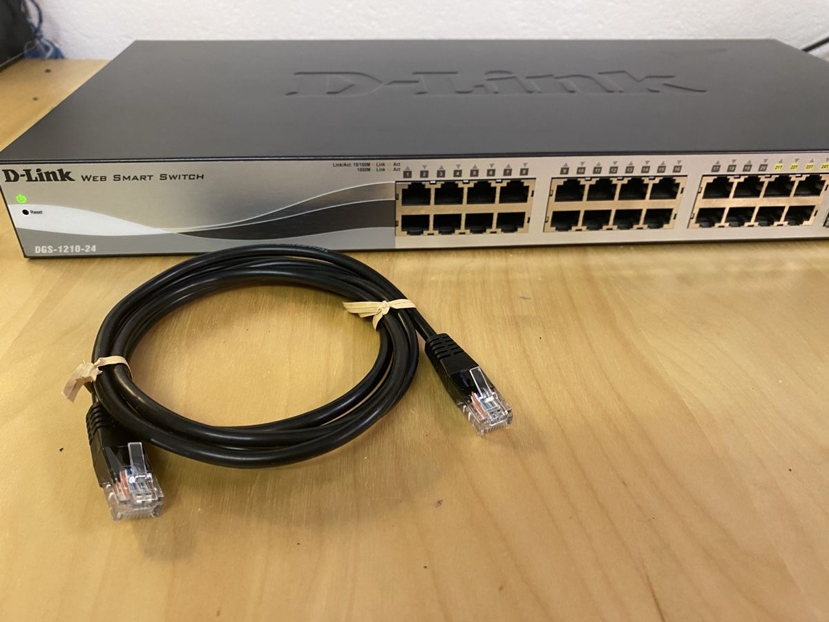 Dlink Hub & Switch: D-Link DGS-1210-24 Web Smart Switch, Top Zustand! – Usato da Richterswil venduto da Elibeni1