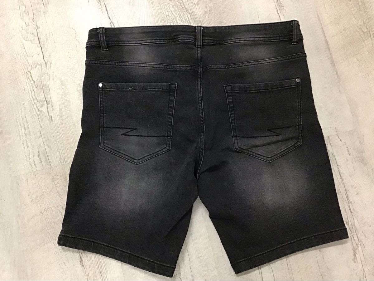Jeans: Herren Shorts dunkelgrau Grösse 52 – Usato da Trimbach venduto da Mery70 1