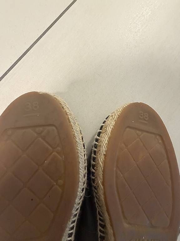 Chanel Scarpe da donna: Coco Chanel Espadrilles aus Leder (Gr. 38) – Usato da Winterthur venduto da Aye01 4