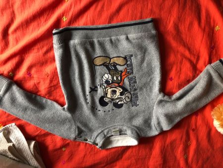 Pull Mickey taille 92