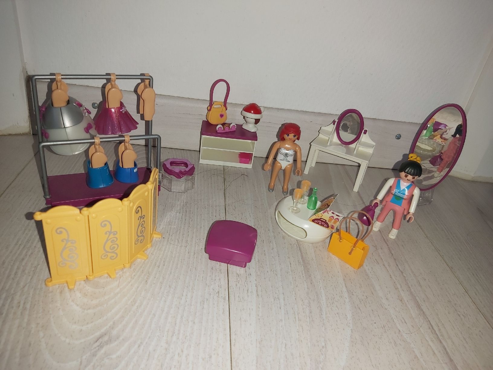 Playmobil Spielzeuge: Playmobil salon d'essayage – Gebraucht aus La Rippe von veromaud