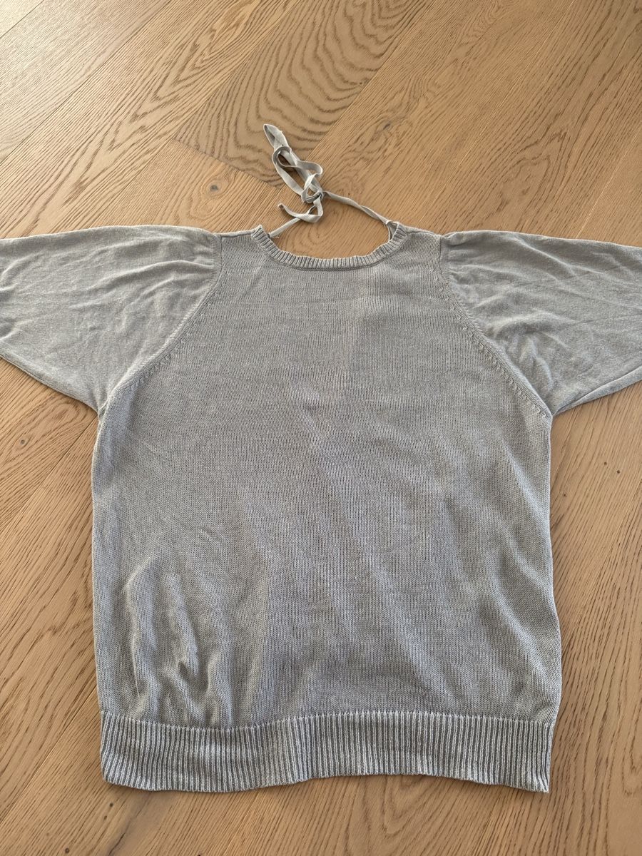Zara Maglioni & Felpe: Grauer Damen Pullover mit Rückenausschnitt und Bindeband – Usato da Richterswil venduto da KAYLEIGH_77 2