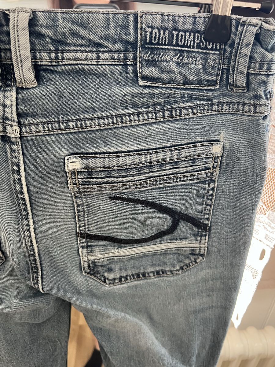 Jeans: Jeans | Taille 32/34 – Nuovo (secondo la descrizione) da Charmey (Gruyère) venduto da ya_12 4