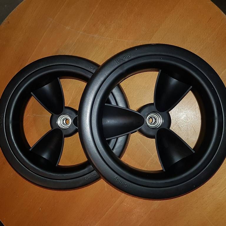 Kinderwagen: I Candy Peach 3 Hinterräder schwarz – Gebraucht aus Winterthur von Happy-Baby 2