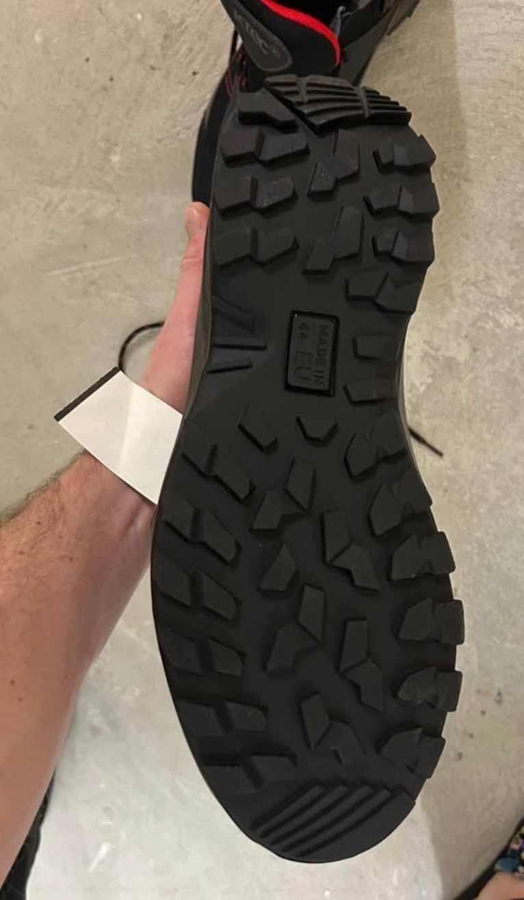 Scarpe da uomo: Chaussure de trekking – Nuovo (secondo la descrizione) da Villars-le-Terroir venduto da ale_c79d 2