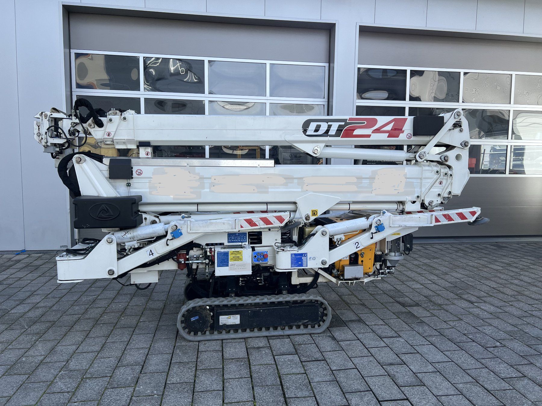 Hebebühne & Wagenheber: Arbeitsbühne Spyder Cela DT 24 – Gebraucht aus Amriswil von  4