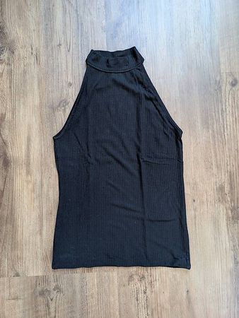 Schwarzes Top M