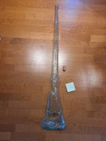 Bouteille vide en forme de fusil d'une contenance de 2.6 l.