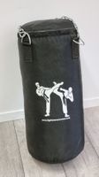 Boxsack Fightwaresmarket schwarz inklusive Kette gebraucht