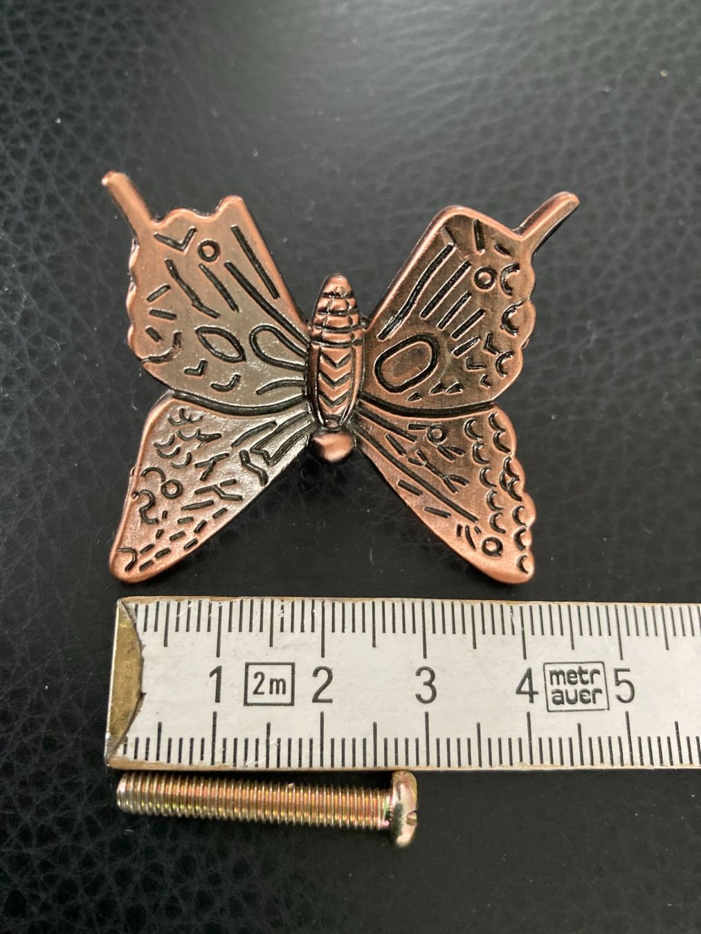 Tutte le decorazioni: MÖBELKNOPF  SCHMETTERLING  BUTTERFLY   FARBE:  KUPFER – Nuovo (secondo la descrizione) da Subingen venduto da Etageren 4