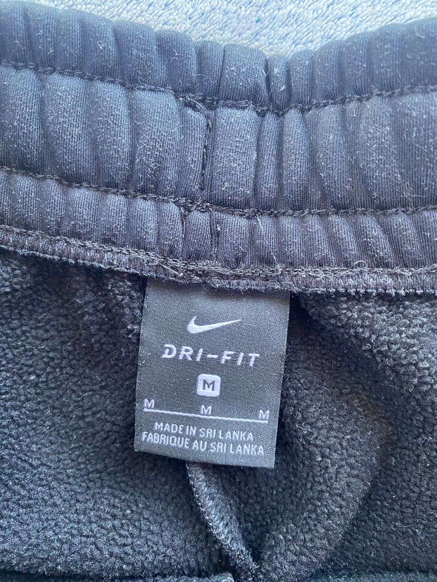 Nike Pantaloni: Nike DRY-FIT Hose – Usato da Salenstein venduto da Nadjasov 1
