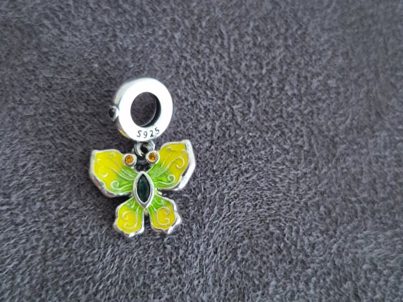 Ciondoli: Charm Schmetterling +Garantie – Nuovo (secondo la descrizione) da Rotkreuz venduto da Carbone_Bijou-Shop