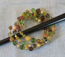 Armband aus Naturstein/Glasperlen