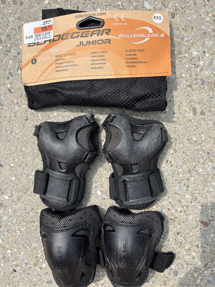 Protezioni & Imbottiture: Schutzausrüstung Inline Skates XXS – Usato da Rain venduto da Denbie