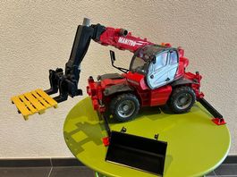 Bruder Manitou Teleskopstapler MRT 2150
