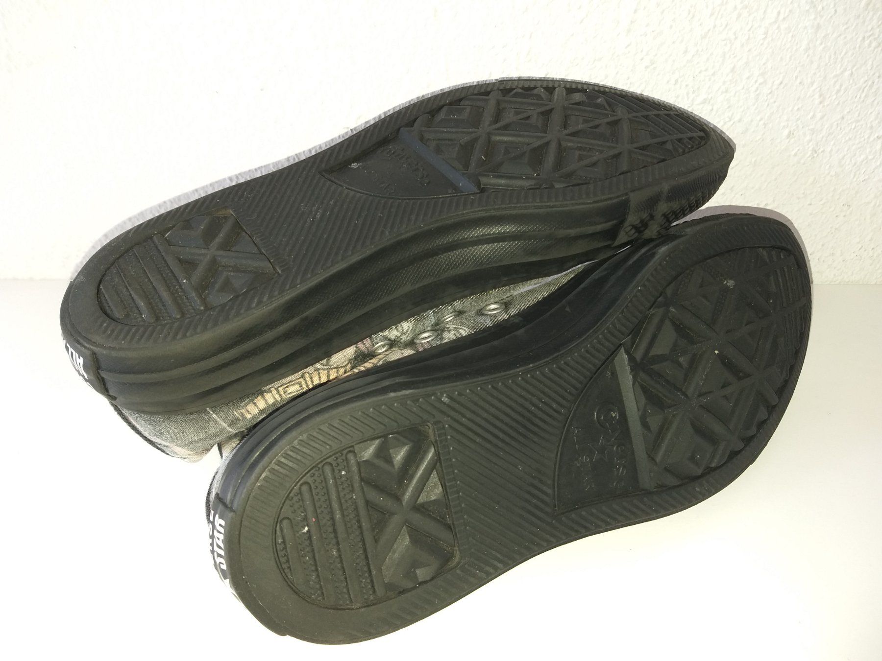 Converse Scarpe da uomo: CONVERSE DC COMICS BATMAN VOL.1   Pointure / Nummer 38 – Usato da Cossonay-ville venduto da Super-Price-Quality 6