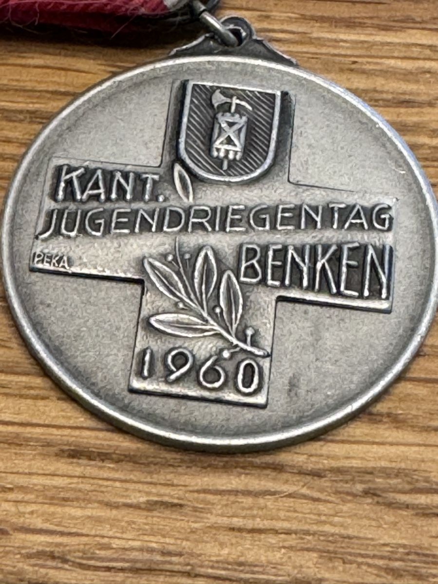Placchette & Badge: Abzeichen 1960 – Usato da Goldach venduto da Messerguru 1