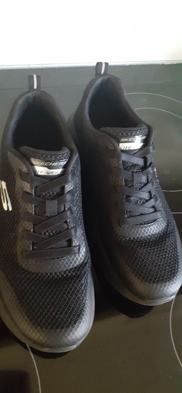 Skechers Scarpe da donna: Sketchers Gr. 37 schwarz – Usato da Winterthur venduto da fabelwin 3