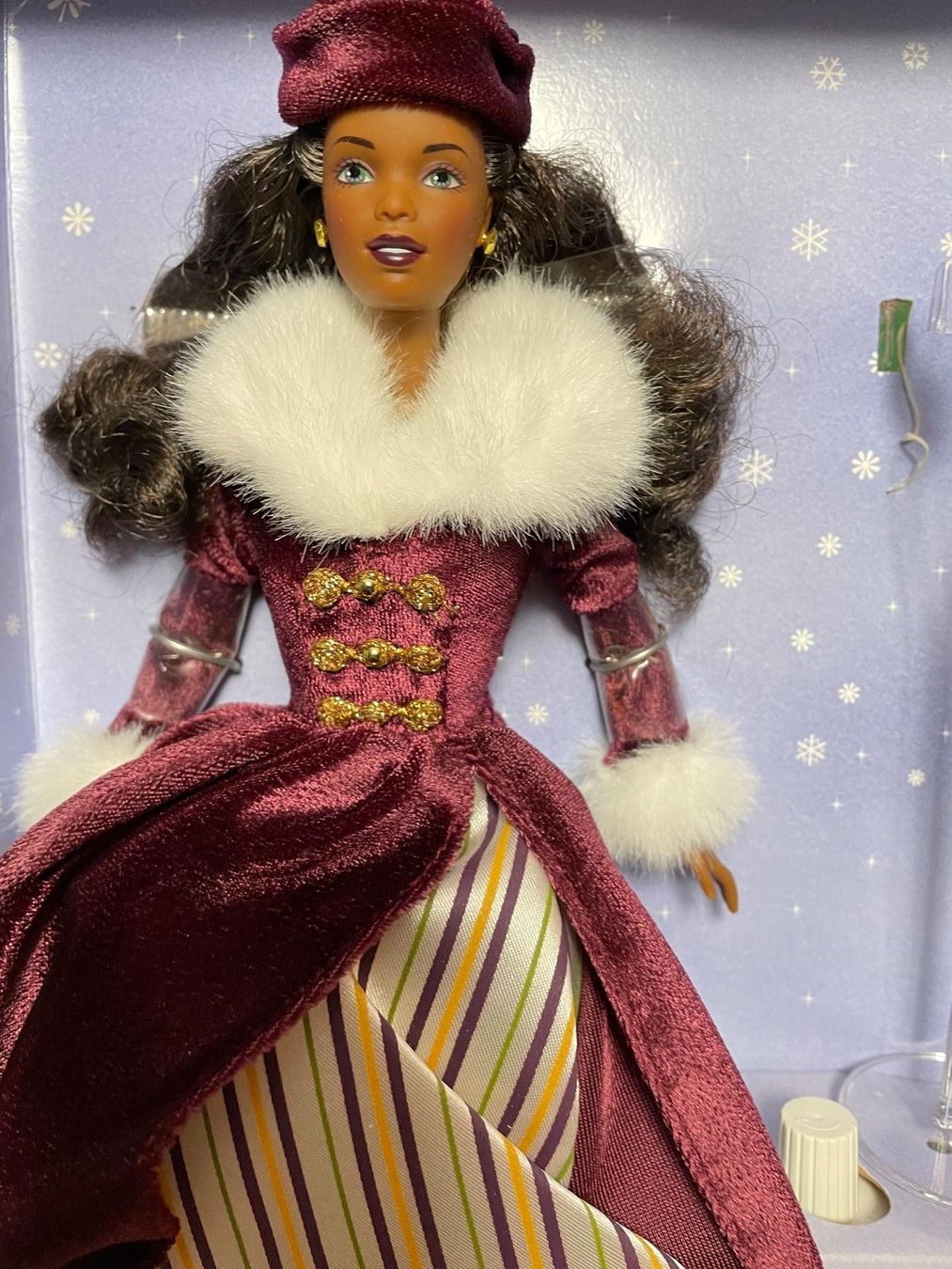 Bambole: VIKTORIANISCHE  Barbie Puppe MIT SPIELDOSE ICE SKATING – Nuovo e nell'imballaggio originale da Zürich venduto da venusandmars 4