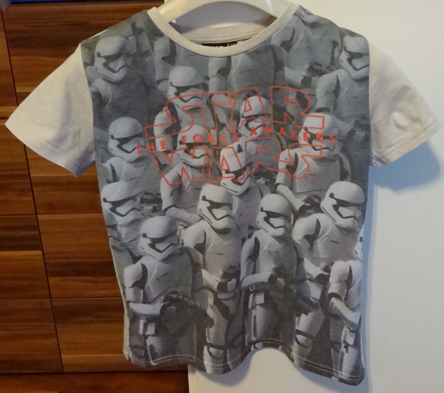 Camicie, T-shirt & Polo: Gr. 152 T-Shirt Star Wars – Usato da Wagenhausen venduto da Kahlen
