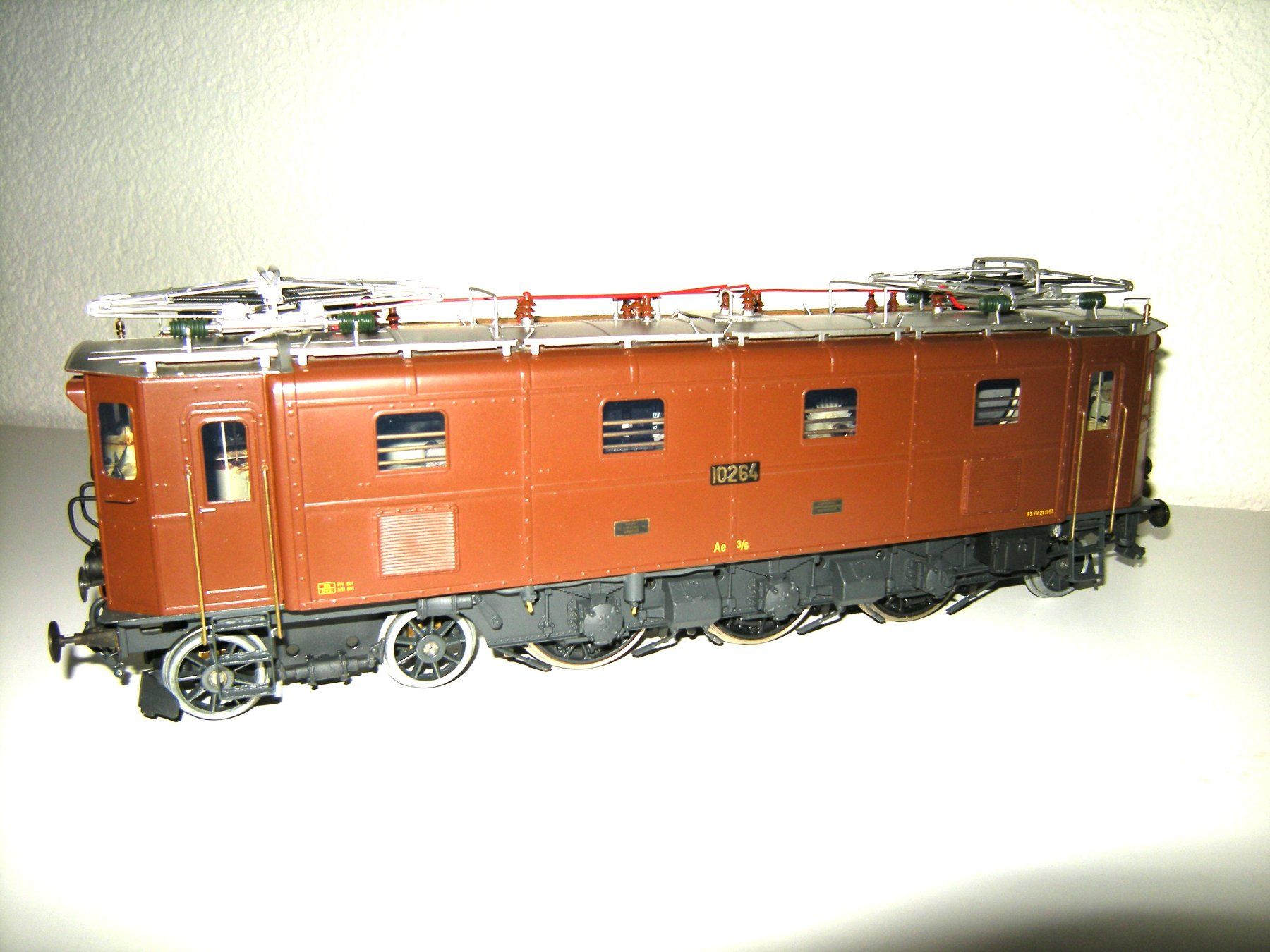 Hermann Modellini di ferrovie: Hermann Ae 3/6 III – Nuovo e nell'imballaggio originale da Mettmenstetten venduto da shaula51 1
