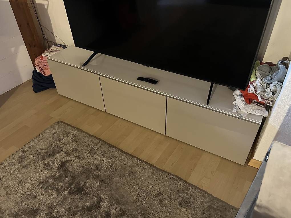 Meubles TV: Sideboard / TV Möbel – D'occasion à Nidau par Weltenbummler83