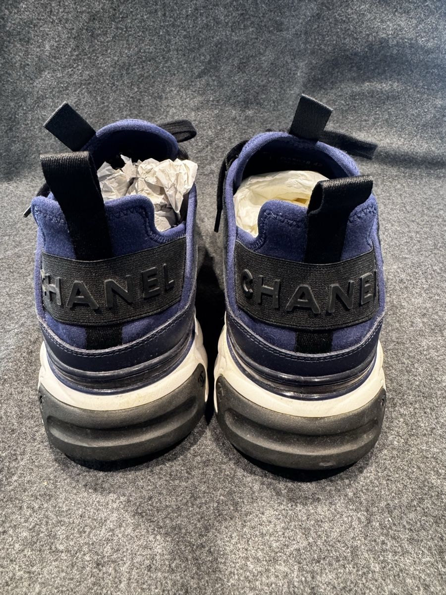 Chanel Scarpe da uomo: Chanel Sneaker unisex – Usato da Liestal venduto da KLAG 3
