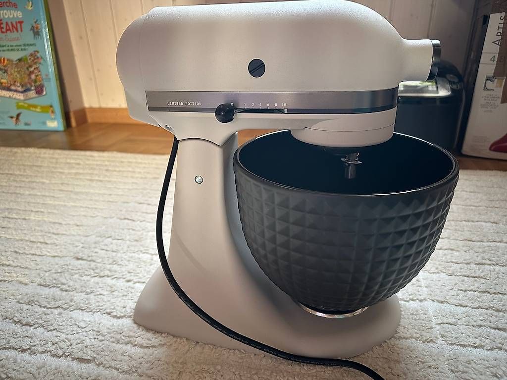 Kitchenaid Elettrodomestici da cucina: KitchenAid Édition Limitée "Light & Shadow" – Usato da Echandens venduto da martinre 3