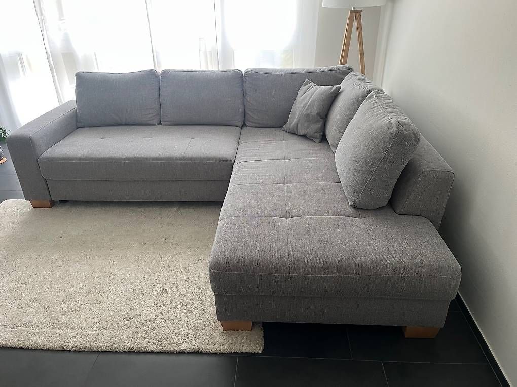 Divani: Ecksofa Hellgrau – Usato da Buttikon SZ venduto da aleschubi 1