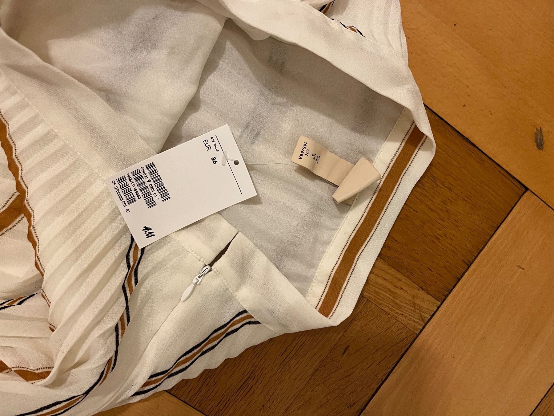 Gonne: Rock H&M neu mit Etikett – Nuovo (secondo la descrizione) da Zürich venduto da wol_s9qg 1