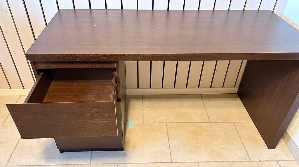Scrivanie: Bureau  – Usato da Châtel-St-Denis venduto da jin_9ycy 2